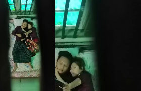 အောက်ထပ်က လင်မယား စောင်ခြုံပြီးလိုး ချောင်းရိုက် — XBurma Myanmar video preview