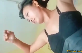 အရည်ရွှဲရွှဲနဲ့ မြင်းစီးတဲ့စော်လေး .. ရာသီဥတုကလည်းပူ — XBurma Myanmar video preview
