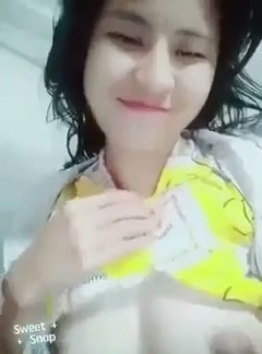 သနပ်ခါးလေးနဲ့နို့ပြ — XBurma Myanmar video preview