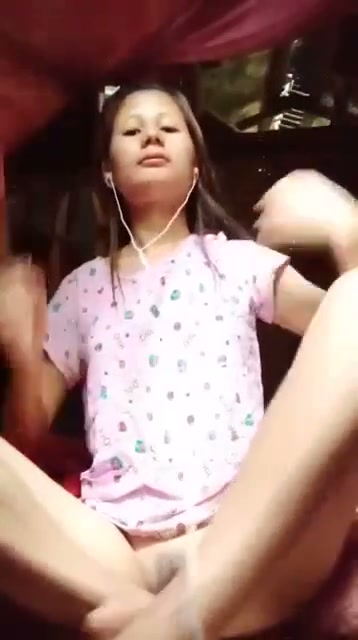 စောက်ဖုတ်လှတဲ့ မြန်မာမလေး — XBurma Myanmar video preview