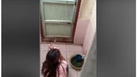 အိမ်သာတက်ချောင်းရိုက် — XBurma Myanmar video preview