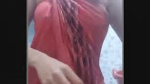 မြန်မာအကိတ်လေးရေချိုး Pwint Thiri Naing — XBurma Myanmar video preview