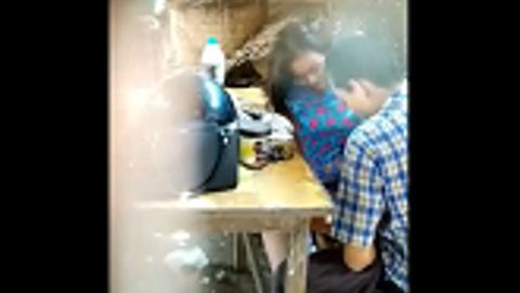 ကပ်တိုးလေးဆွဲနေတာ — LeakMM Myanmar video preview
