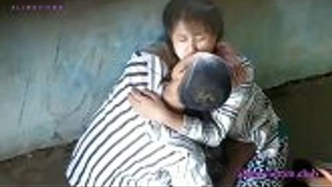 နှတ်ခမ်းတွေပူထူနေမှာဘဲ 😜 — LeakMM Myanmar video preview