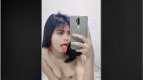 ဒါဘယ်သူလေးလဲသေချာကြည့် — XBurma Myanmar video preview