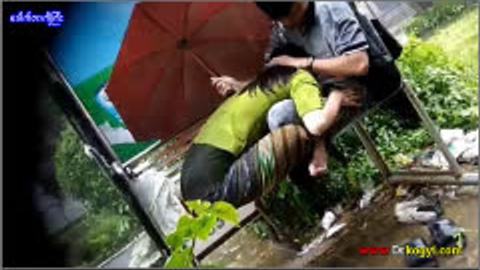 မိုးရွာထဲကအချစ် — LeakMM Myanmar video preview