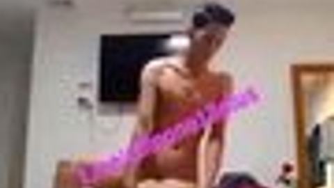 ဟော်တည်မှာ ဖင်ထောင်ကြုံးတာ — XBurma Myanmar video preview