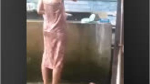 ရေချိုးချောင်းရိုက် — LeakMM Myanmar video preview