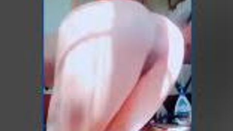 ဖင်ကုန်းပြတဲ့အလန်းလေး — XBurma Myanmar video preview