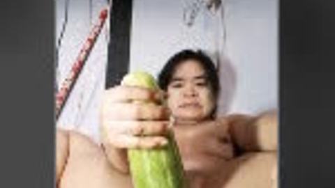 🥒 တောင်ဒဂုံက ဇင်မို့မို့ video preview