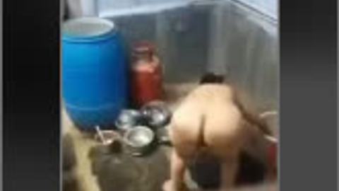 ရေချိုးချောင်းရိုက် — LeakMM Myanmar video preview