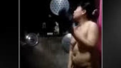 အန်တီကြီးချောင်းရိုက် — LeakMM Myanmar video preview