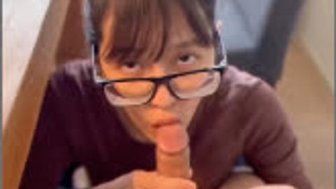 မှန်ကြောင်မလေးရဲ့အပြုစု — XBurma Myanmar video preview