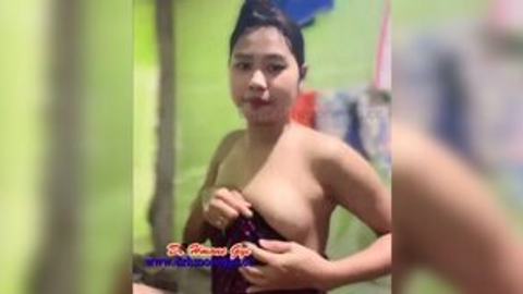 စော်အလန်းလေးတယောက်ရေချိုး — XBurma Myanmar video preview