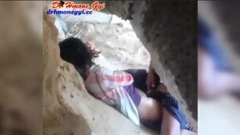 ချောင်းရိုက်လေး — LeakMM Myanmar video preview