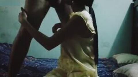 ဘီးကျဲမျက်နှာပေါ်တက်တက်ခွတဲ့ဆော် 1 video preview