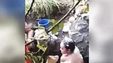 စမ်းချောင်းမှာရေချိုး‌ချောင်းရိုက် — LeakMM Myanmar video preview