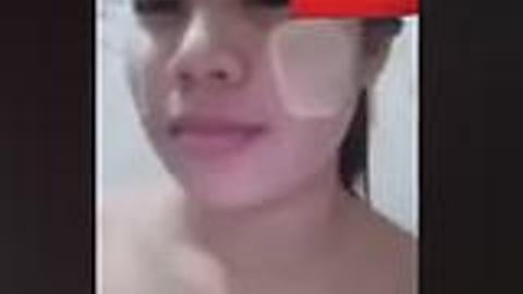 သနပ်ခါးနဲ့ကိတ်နေတဲ့မမ — XBurma Myanmar video preview