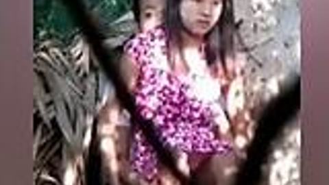 ဘဲပေါ်တက်ပြီးကပ်တိုးလေးဘုနေတာ — LeakMM Myanmar video preview