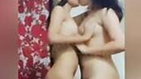 တော်တော်ကြီးကိုဖြစ်နေကြတာပါကွား 😂😜 video preview