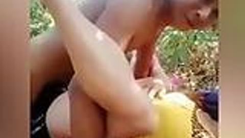 Outdoorမှာမှောက်လိုးတဲ့ဘဲ 😂😜 — XBurma Myanmar video preview