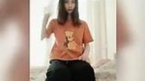ဖုတ်ဖုတ်ဖောင်းဖောင်းလေးတွေ — XBurma Myanmar video preview