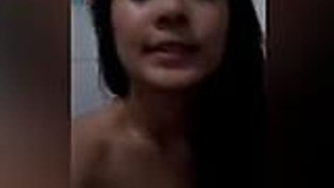 ရေချိုးကိုယ်တိုင်ရိုက်လေး — XBurma Myanmar video preview