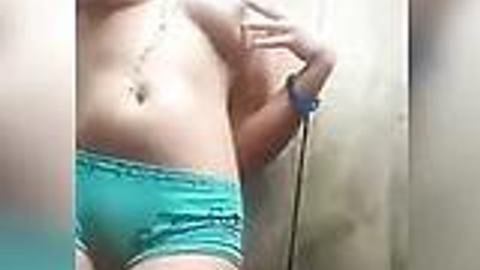 ရေချိုးခန်းထဲကအလှတရား — XBurma Myanmar video preview