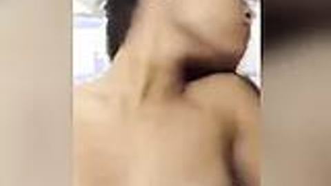 ဟော်တည်မှာစားတဲ့အငုံးလေး — XBurma Myanmar video preview