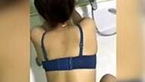 ရေချိုးခန်းထဲမှာဘု — XBurma Myanmar video preview