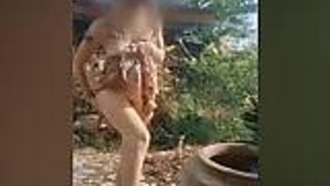 ရေချိုးရင်းအကုန်ပြသွားတယ် video preview