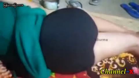 မြန်မာမလေး လီးကြိုက်ချက် ဟုမ်းမိတ် video preview