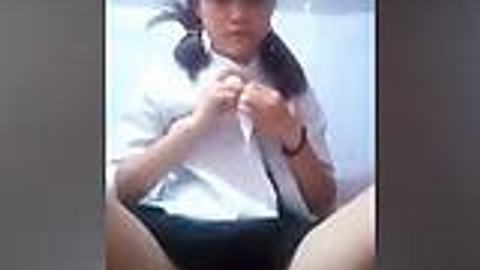 ကျောင်းဆရာမပိပိနုနုလေးအပိုင်း #1 — XBurma Myanmar video preview