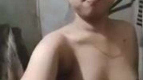 ရေချိုးရင်း DJ ပွတ်ပြတဲ့မြန်မာမလေး — XBurma Myanmar video preview