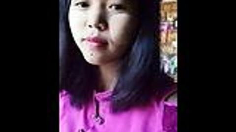 ခရမ်းသီးအတိုလေးနဲ့ထိုးပြတဲ့စော်လေး — LeakMM Myanmar video preview