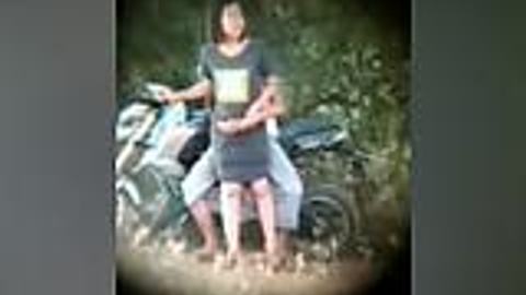 ဆိုင်ကယ်‌လေးထောက်ပြီးဆွဲနေတာ — LeakMM Myanmar video preview