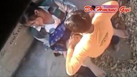 လူအလစ်မှာမော်တော်ဆပ် — LeakMM Myanmar video preview