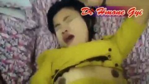 အမုန်းဘုပြီး လက်မထောင်ပြသွားတဲ့ — LeakMM Myanmar video preview