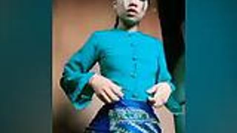 မြန်မာဝတ်စုံလေးနဲ့မထင်ရဘူးကွာ — XBurma Myanmar video preview