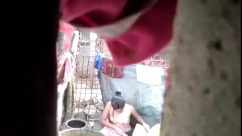 ရေချိုးချောင်းရိုက်လေး — LeakMM Myanmar video preview