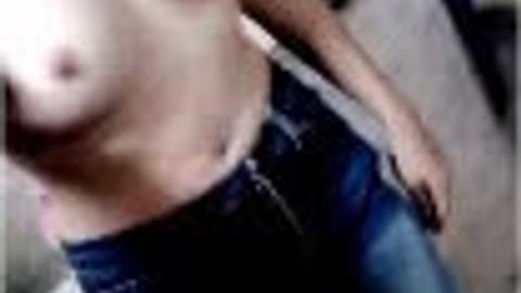 ဘဲကို video call ခေါ်ပြီးပြတဲ့အကိတ်လေး — XBurma Myanmar video preview