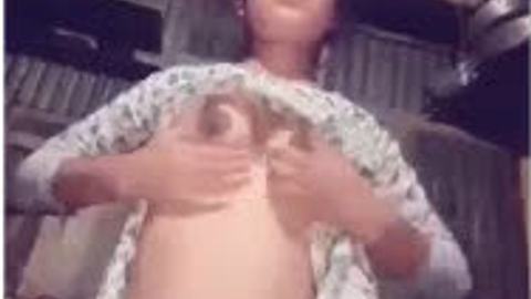 မမကြီးတွေထန်ရင်ကုန်းပြတာဘဲ video preview