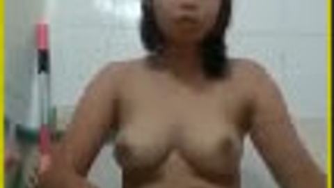ရေမချိုးခင်လေးထန်အုံးမယ် — XBurma Myanmar video preview