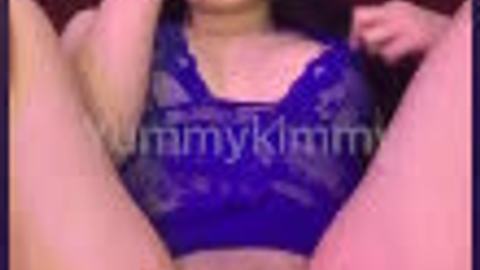 စောက်ရမ်းသန့်တဲ့ဖုတ်ဖုတ်လေး Only Fans #2 video preview