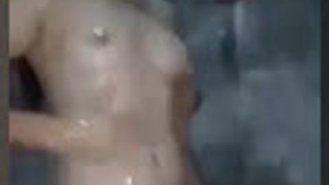 ဒါမျိုးလေးနဲ့ရေအတူတူချိုးလိုက်ရရင် — XBurma Myanmar video preview