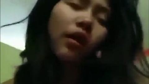 အိပ်ချင်မူးတူးနဲ့ ထလိုး — LeakMM Myanmar video preview