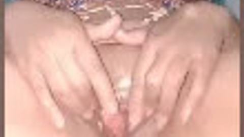 သနပ်ခါးလေးနဲ့မြန်မာအကိတ်လေး ဂလု — XBurma Myanmar video preview