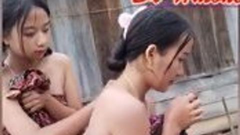 ရှမ်းမလေးတွေရေချိုးနေကြတာ — LeakMM Myanmar video preview