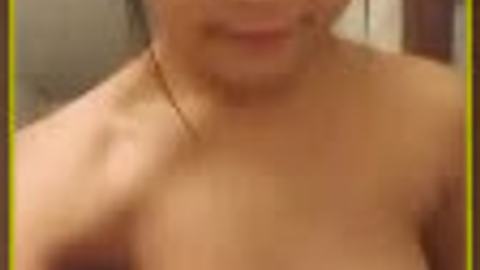 မြန်မာအပျိုပေါက်လေး ဖလန်းဖလန်းထ — XBurma Myanmar video preview