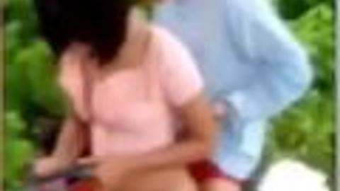 မိုးကောင်းလည်းထီးဆောင်းပြီးဘုမယ် 😜 — LeakMM Myanmar video preview